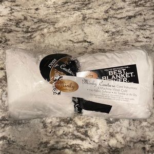 COPY - NWT Minky Couture Blanket, Adult Size 50x60